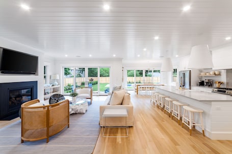 Interior. New 4-bedroom House with Swimming Pool–Just a 10-minute Walk to Town