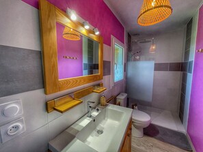 Hair dryer, towels, soap, shampoo - Maisonnette Campagne Dordogne (Coursac)