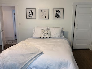 3 habitaciones, tabla de planchar con plancha y wifi gratis