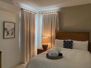 5 bedrooms, iron/ironing board, free WiFi, bed sheets