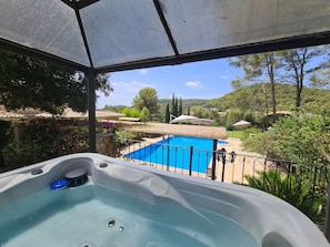 Outdoor spa tub - Large villa with pool and jacuzzi in a residential area  (Sa Pobla)