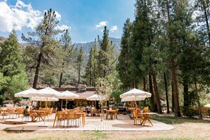 Property grounds - Huttopia Paradise Springs (Valyermo)