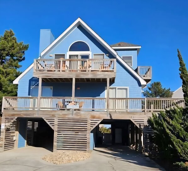 المنشأة من الخارج