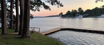 Guntersville Waterfront Cabin - Panoramic View - Large Dock