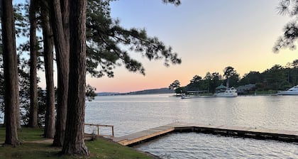 Guntersville Waterfront Cabin - Panoramic View - Large Dock