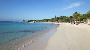 Perto da praia, toalhas de praia