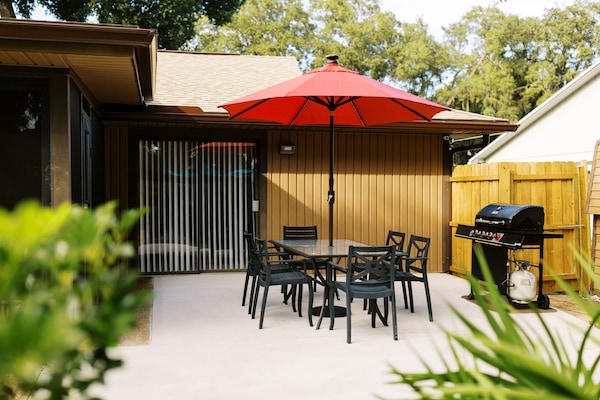 屋外ダイニングエリア