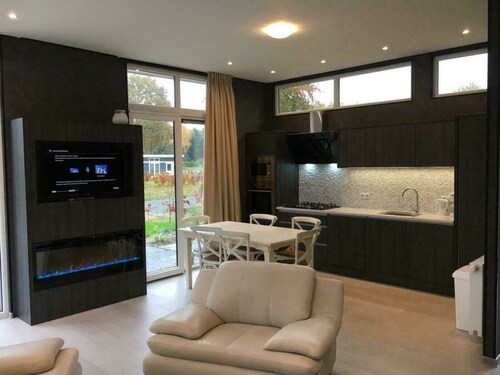 Book a stay in one of our very spacious 6-person homes now.