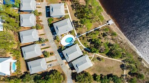 Exterior - 5 min walk to 3 Public Beach Accesses -Pet friendly $- Community Pool (Santa Rosa Beach)