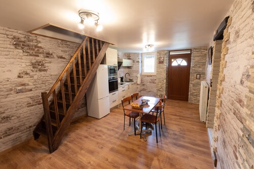 Burgundian loft at the foot of the Seine springs