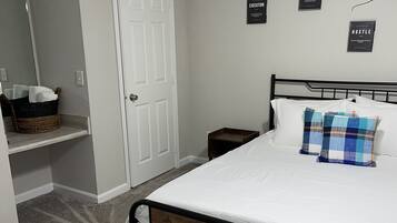 2 bedrooms, WiFi, bed sheets