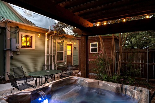 Memorial Day • Fire Pit • Hot Tub • King Beds