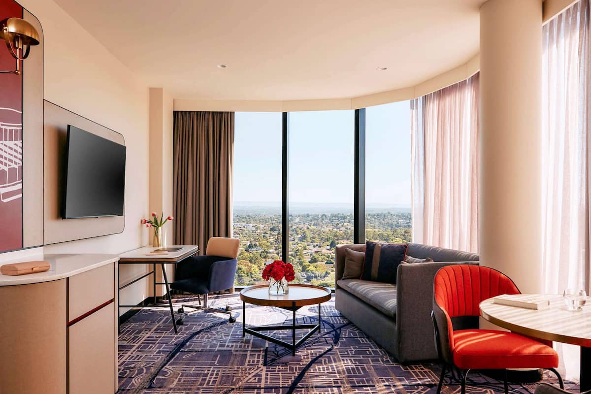 1 bedroom, premium bedding, pillow-top beds, desk