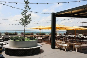 Rooftop terrace - Mercure Melbourne Doncaster (Doncaster)
