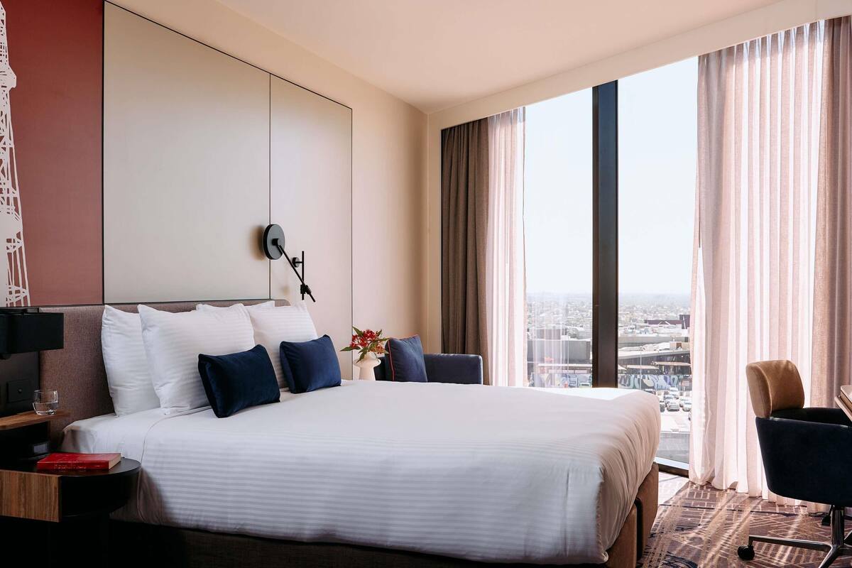 1 bedroom, premium bedding, pillow-top beds, desk