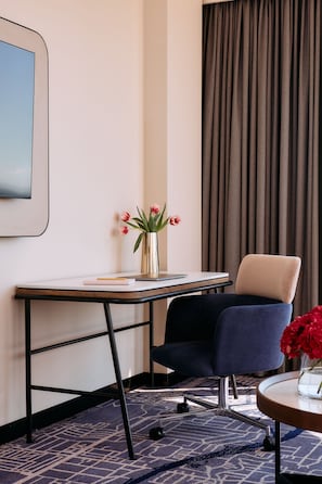 1 bedroom, premium bedding, pillowtop beds, desk
