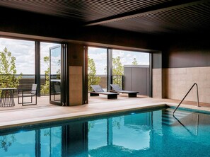 Indoor pool, pool loungers
