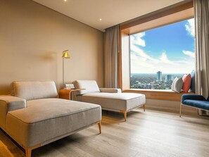 總統套房, 1 張特大雙人床 | 高級寢具、羽絨被、Select Comfort 床墊、迷你吧