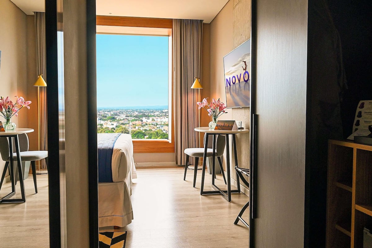 standard room | 1 bedroom, premium bedding, down duvets, select comfort beds