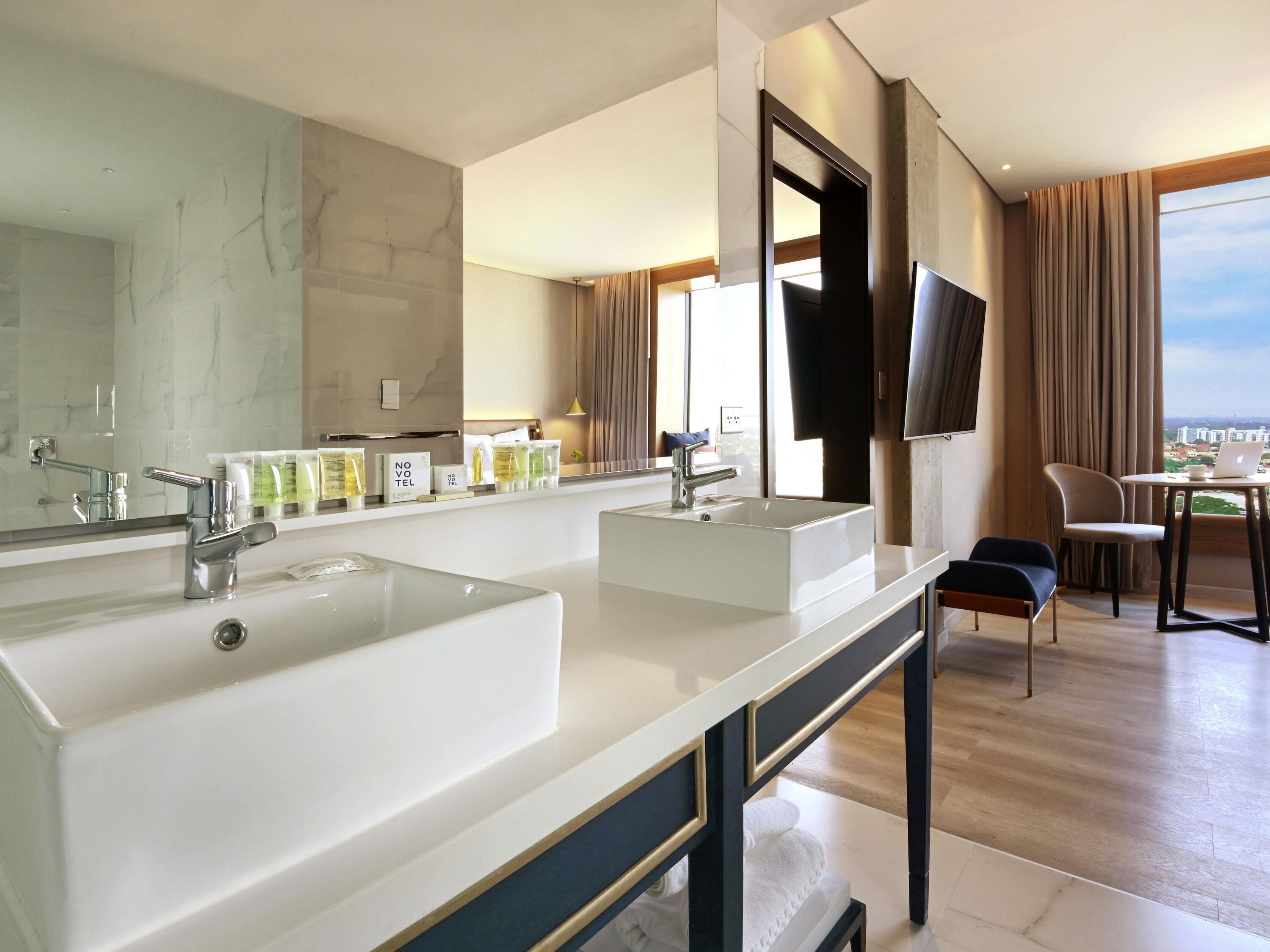 presidential suite, 1 king bed | 1 bedroom, premium bedding, down duvets, select comfort beds