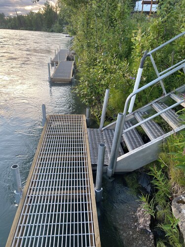 Kenai River Fishing 20 foot yurt