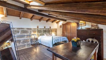 1 Schlafzimmer, Schreibtisch, Bügeleisen/Bügelbrett, kostenloses WLAN