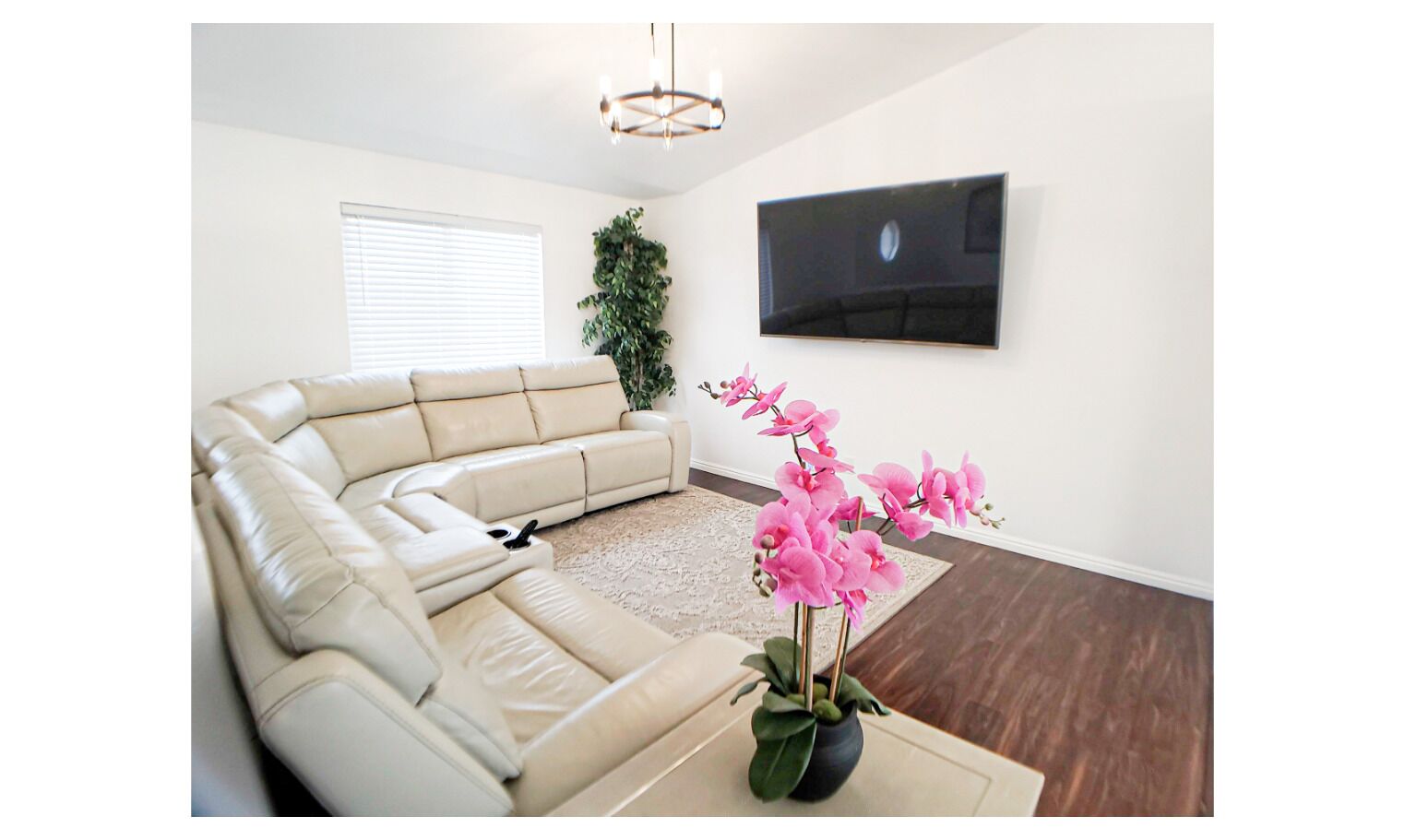 Ogden Home+ Private Hot Tub+ New Remodel+ Mtn Views+ Massive Fenced Yard+Rv Pad!