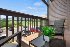 Terrace/patio - Black Diamond Lodge WL412 | Ski Getaway | Hot Tub (Eden)
