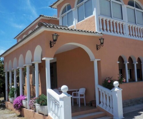 Chalet Independiente Miami