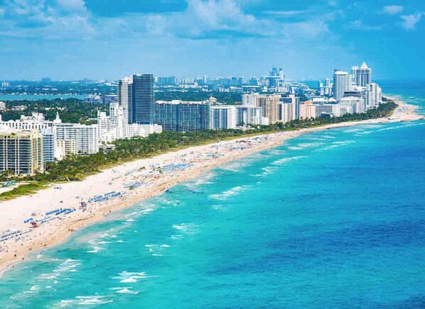 Beach - Best Miami Location in Brickell • Walk to Shops & Bay (Miami)