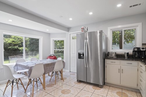 3Bd House Walk to DC Metro
