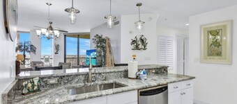 Cape Harbour 12th floor condo!!! 'Low Season' Rates start at 950/week!!!