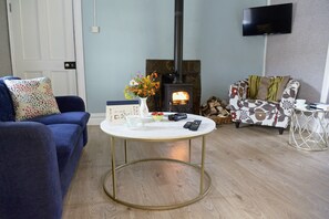 Interior - Corderry Farmhouse, idyllic cottage amid 250 acres (Lisvernane)