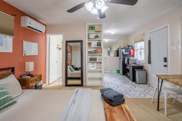 1 bedroom, iron/ironing board, free WiFi, bed sheets