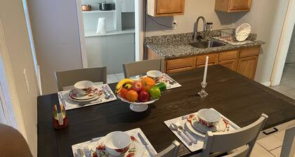 White Cozy Room (1B)