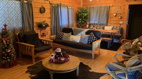 Älytelevisio, takka, videopelejä