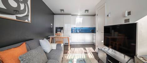 Télévision, chaîne hi-fi