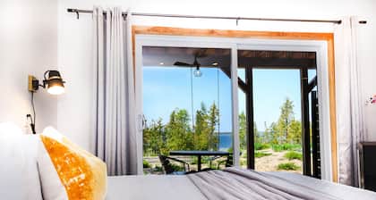 Stone Cove Waterfront Adults Only B&B