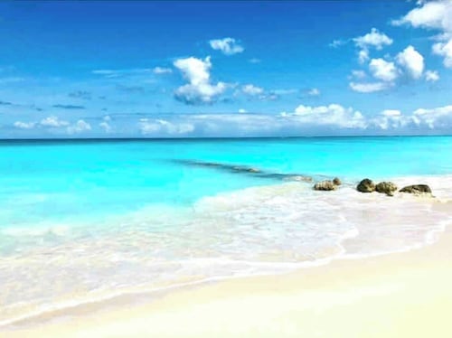 Amazing Grace Bay Views, Terraces, Pools & Location! Walk to Beach, Restaurants.