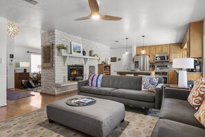 Flat-screen TV, fireplace, DVD player