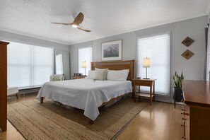 3 bedrooms, desk, free WiFi, bed sheets