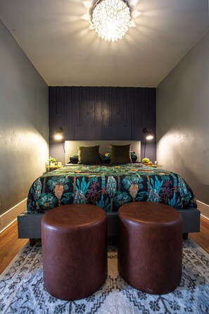 2 عدّة غرف نوم ومكواة/لوح كي وسرير سفر وواي فاي مجانًا