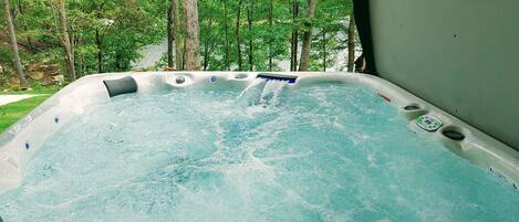 Bain à remous extérieur