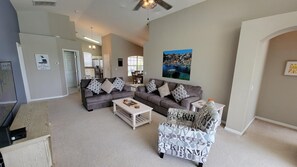 Smart-TV, Videospiele, Tischfußball