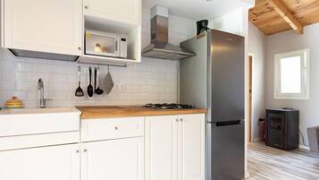 Réfrigérateur, chaise haute