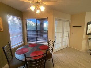 Dining - La Casa at Canyon View -Ventana (Tucson)