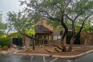 Exterior - La Casa at Canyon View -Ventana (Tucson)
