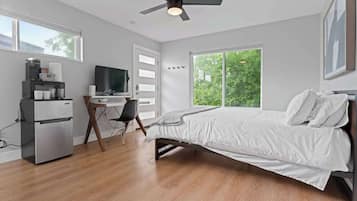 1 Schlafzimmer, Schreibtisch, Bügeleisen/Bügelbrett, WLAN