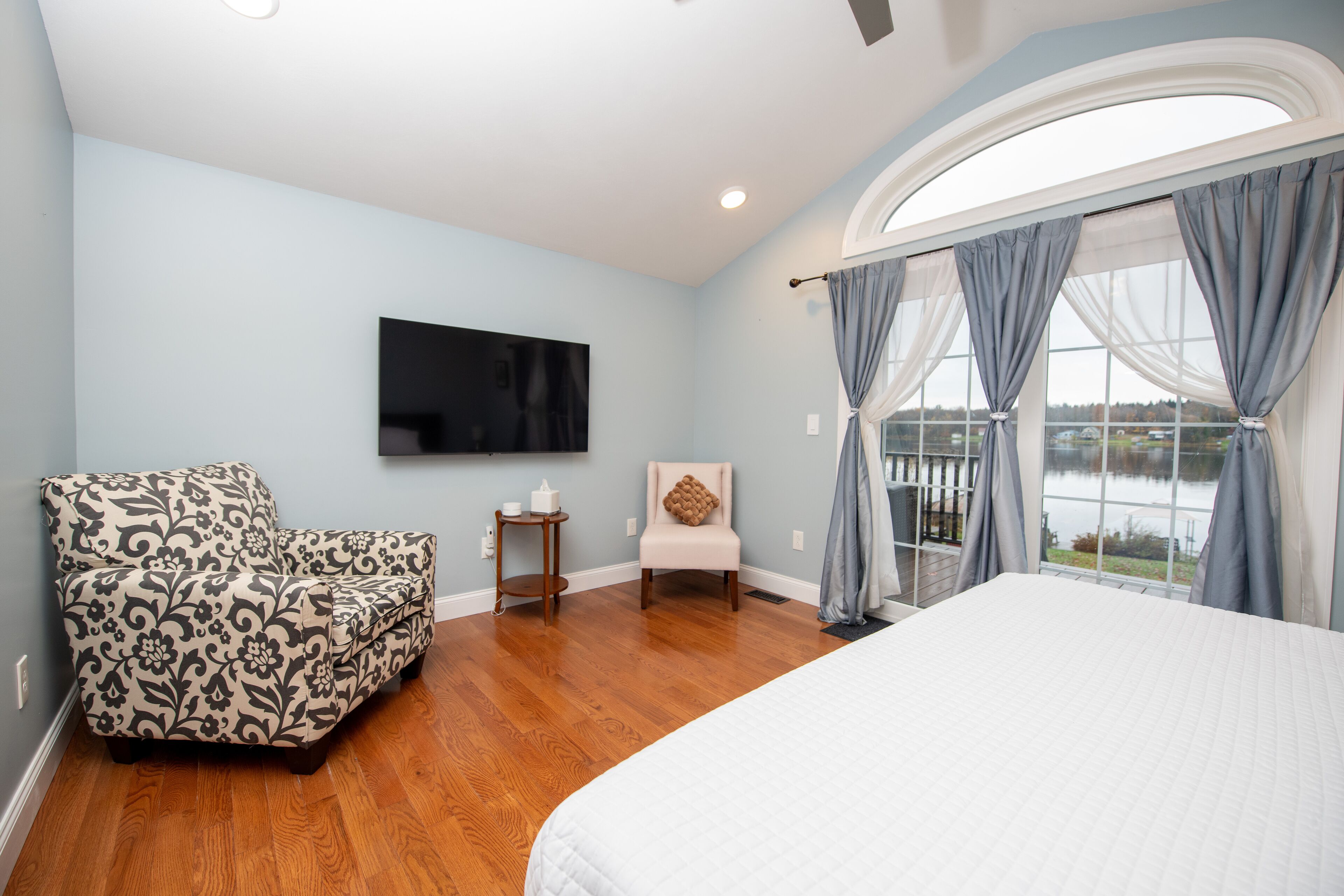 3 makuuhuonetta, silitysrauta/-lauta, vauvan matkasänky, ilmainen Wi-Fi