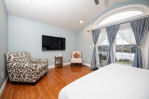 3 makuuhuonetta, silitysrauta/-lauta, vauvan matkasänky, ilmainen Wi-Fi